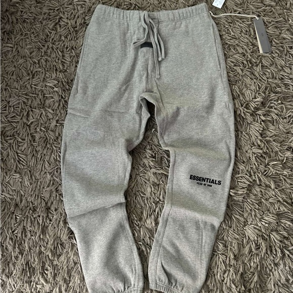 Fear of God Essentials Sweatpants SS22 Dark Oatmeal Gray100% Authentic SMALL